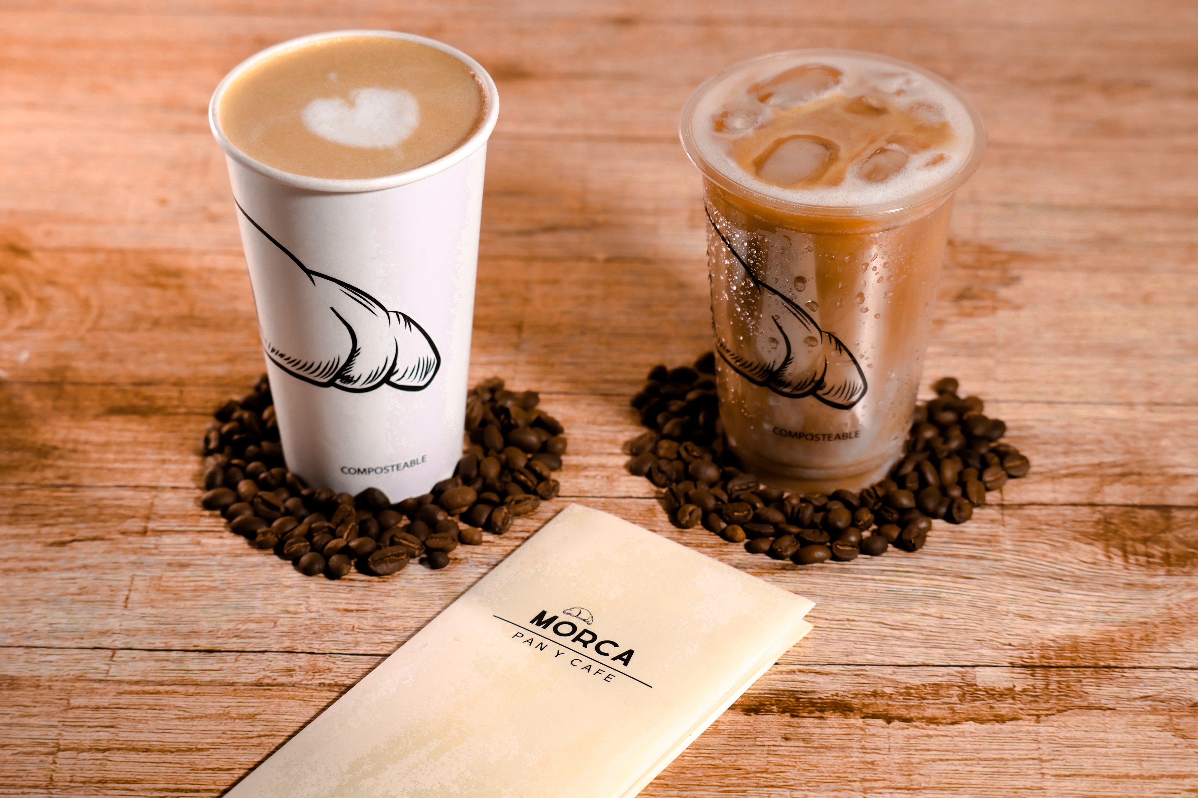 Café americano caliente y frío para llevar